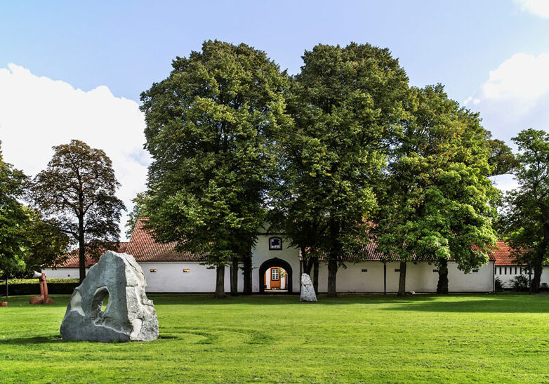 skulptur-tur-kastrupgaardsamlingen Skulpturer omkring Kastrupgårdsamlingen